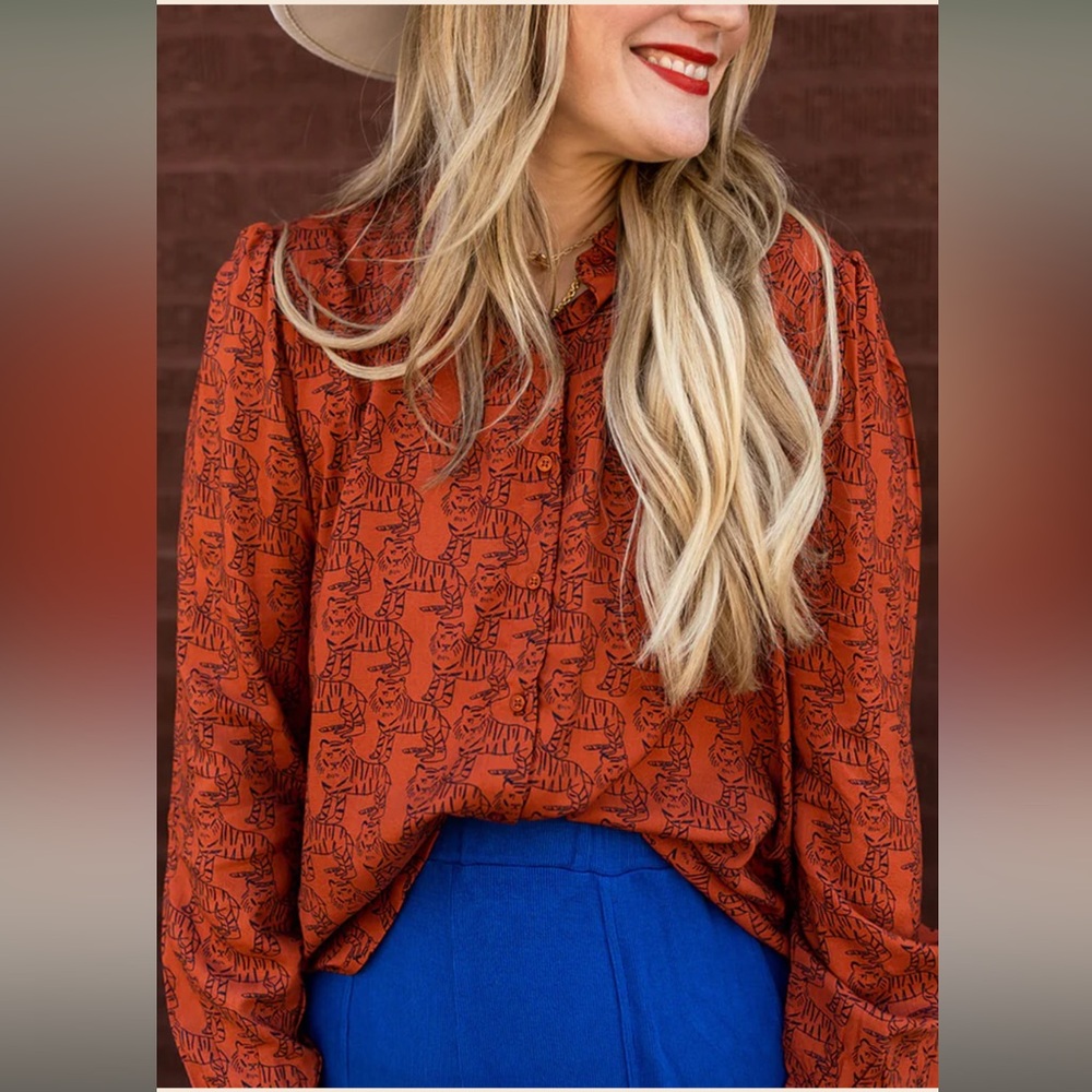 Compañia Fantastica Tiger Button Down